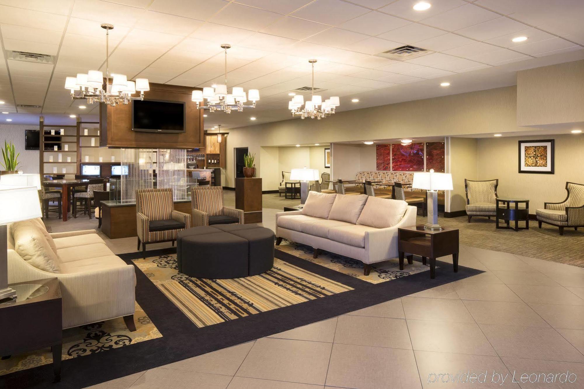 Doubletree By Hilton Hotel Raleigh - Brownstone - University المظهر الخارجي الصورة