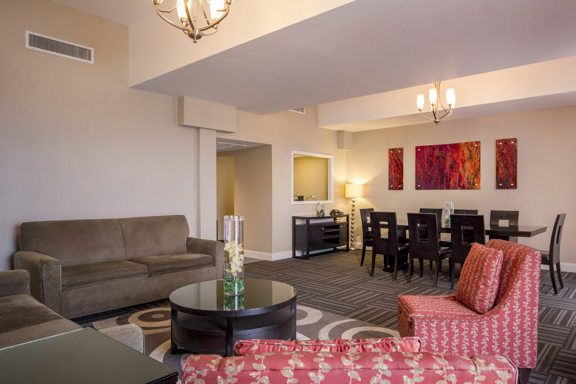 Doubletree By Hilton Hotel Raleigh - Brownstone - University المظهر الخارجي الصورة