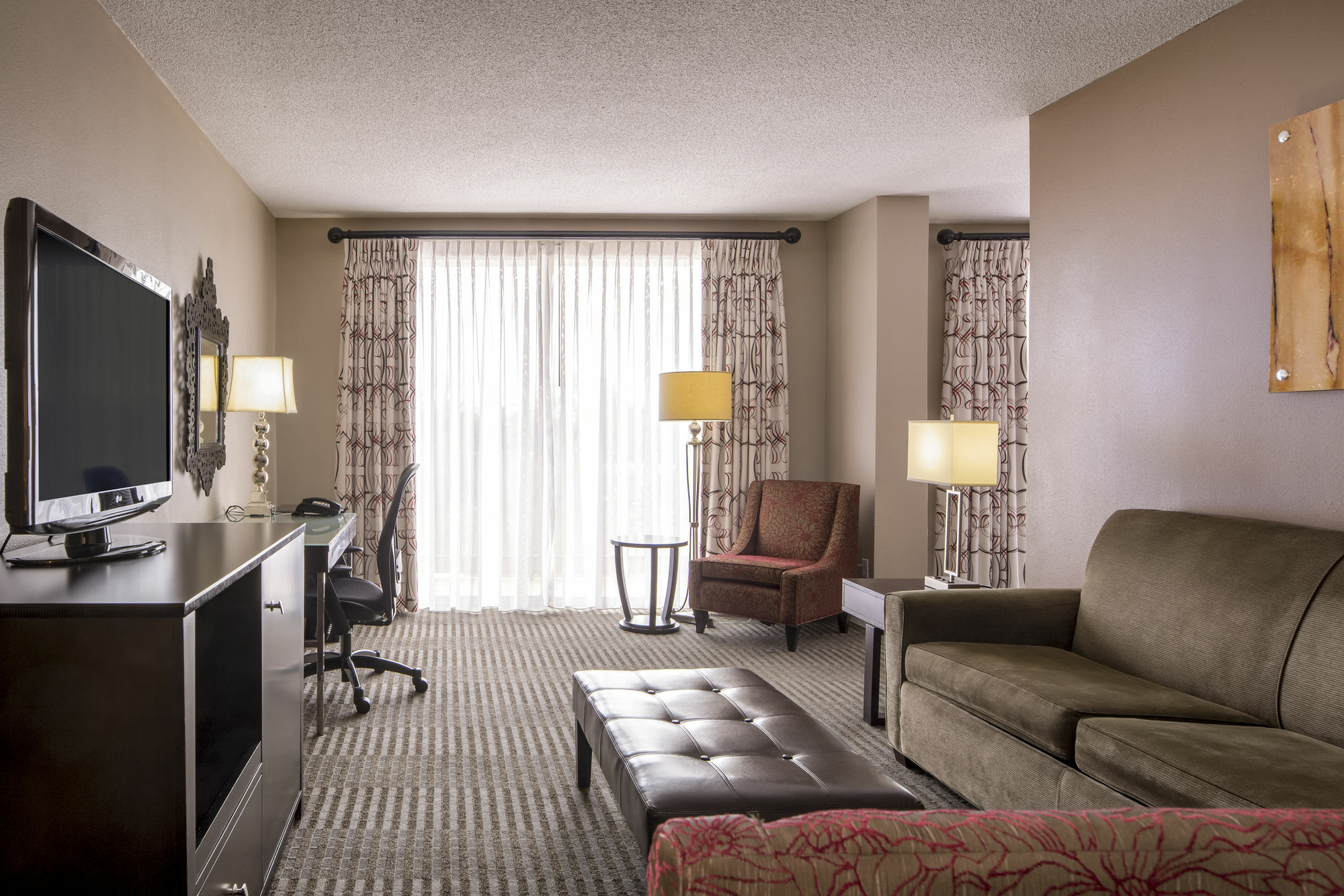 Doubletree By Hilton Hotel Raleigh - Brownstone - University المظهر الخارجي الصورة