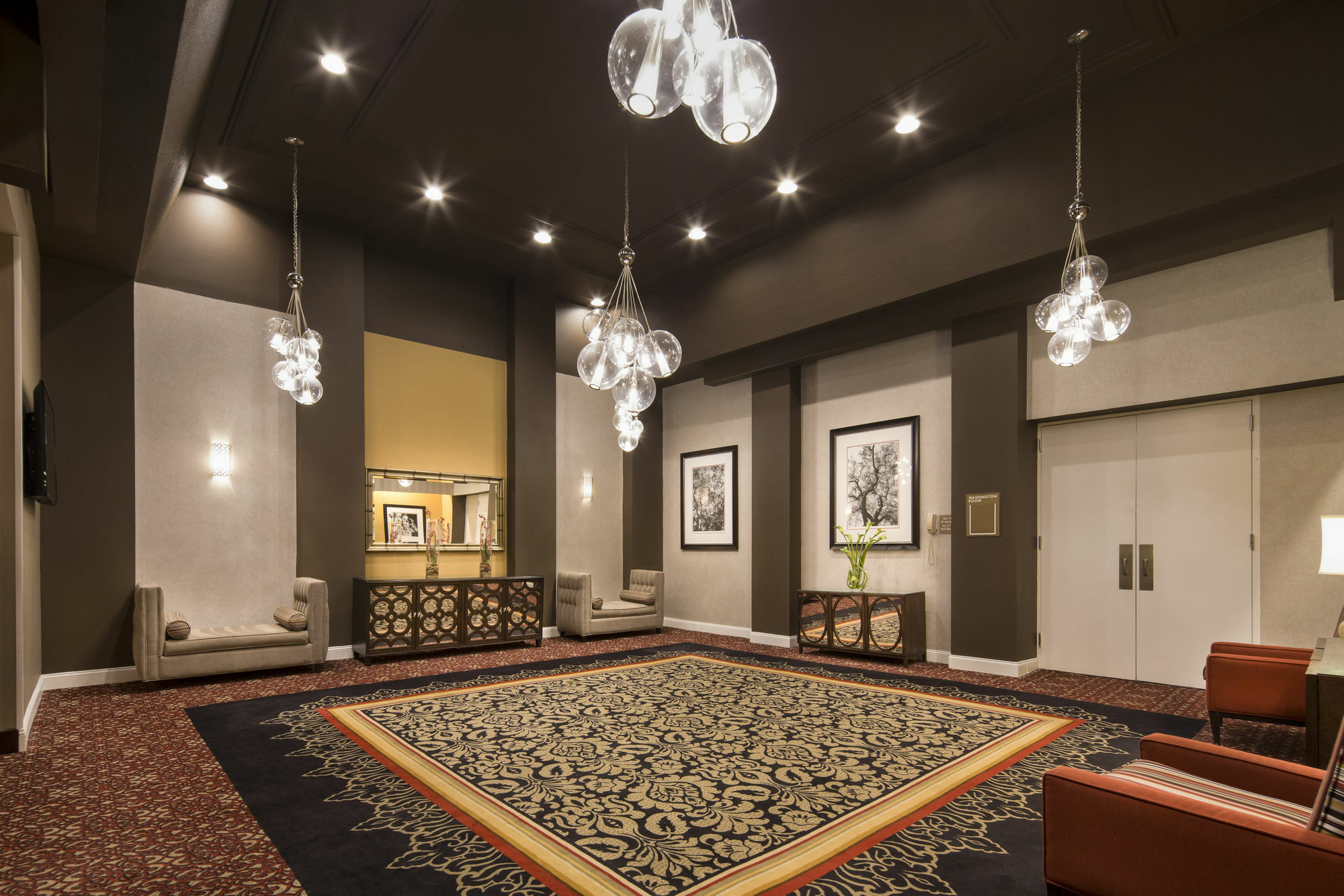 Doubletree By Hilton Hotel Raleigh - Brownstone - University المظهر الخارجي الصورة