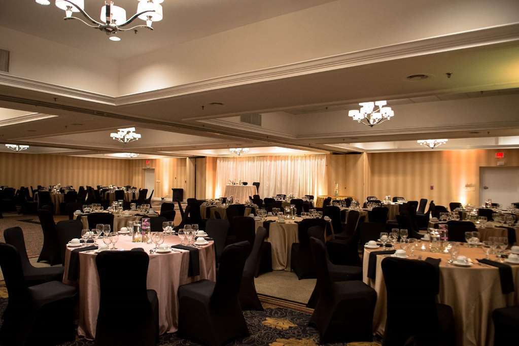 Doubletree By Hilton Hotel Raleigh - Brownstone - University المرافق الصورة